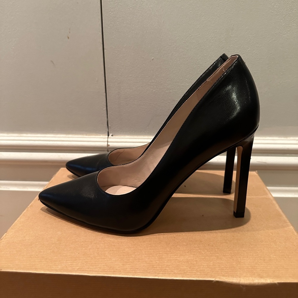 Nine West Black Pumps